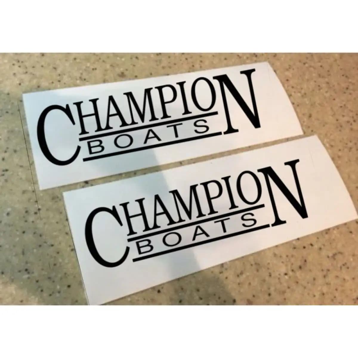 Champion 56 - Universal Logo Deca