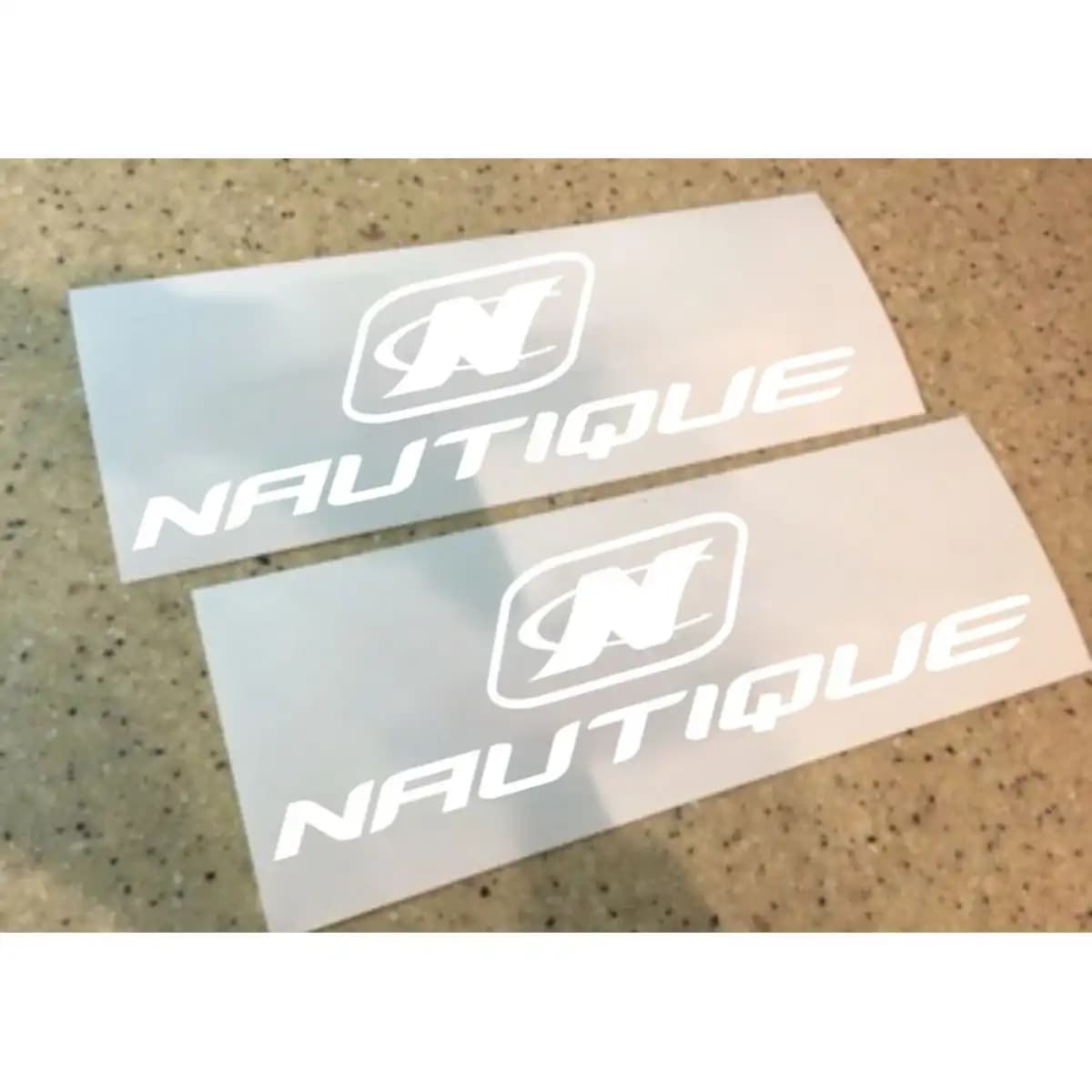 NAUTIQUE 15 - Universal Logo Deca